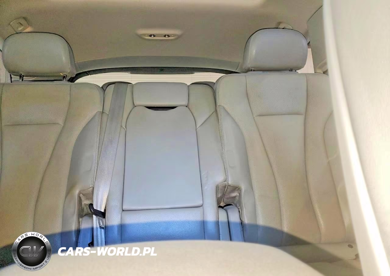 2017 Audi Q7 Premium Plus VIN:WA1LHAF78HD036162 - 10