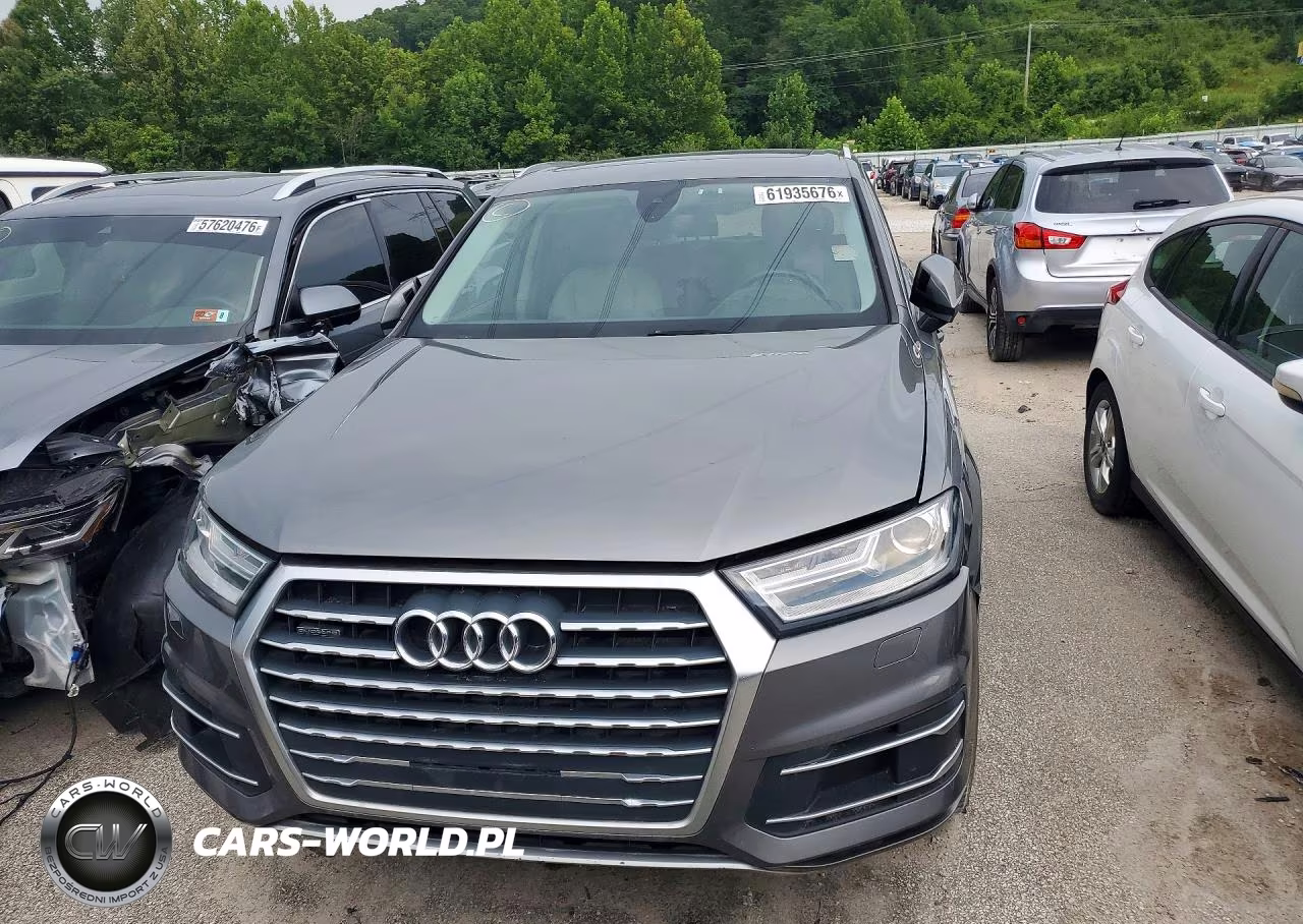 2017 Audi Q7 Premium Plus VIN:WA1LHAF78HD036162 - 5