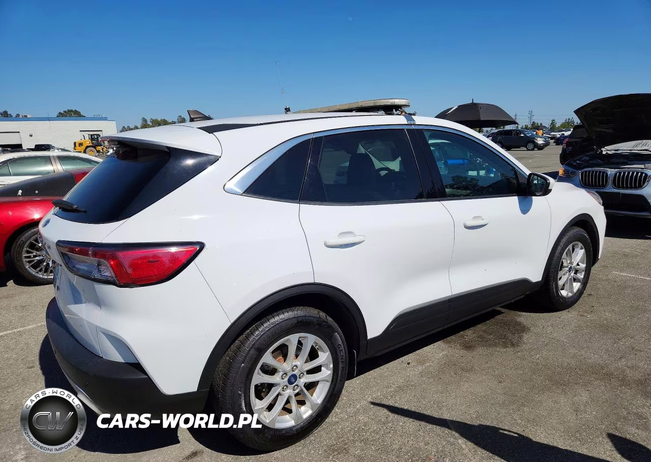 2021 Ford Escape Se VIN:1FMCU0G65MUA42699 - 3