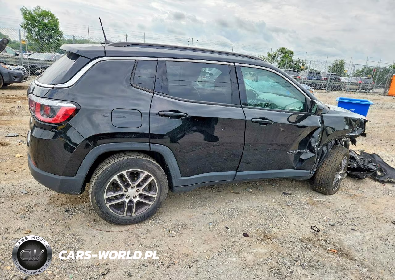2019 Jeep Compass Latitude VIN:3C4NJDBB5KT653440 - 3