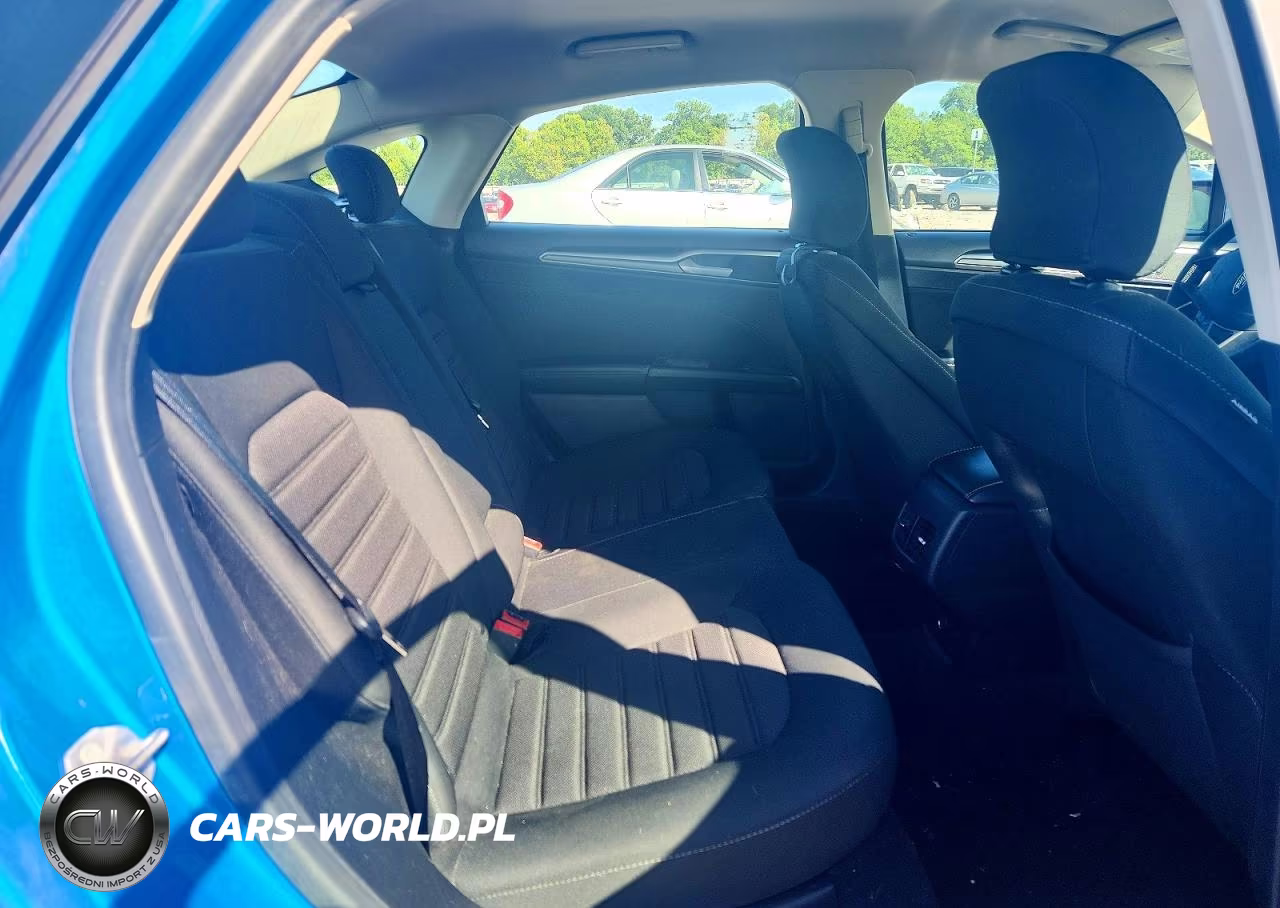 2019 Ford Fusion Se VIN:3FA6P0HD9KR279888 - 10