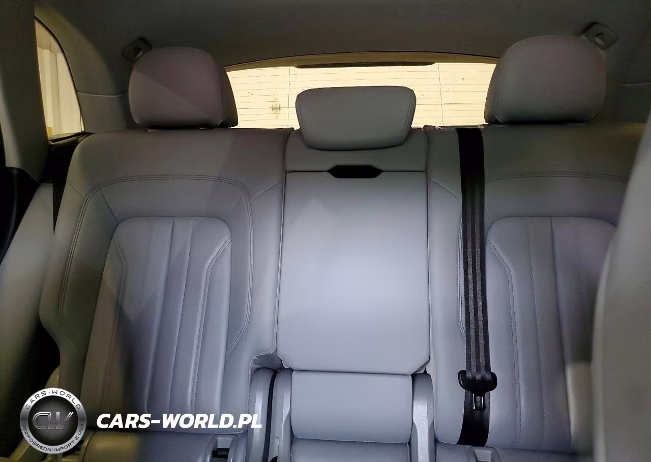 2021 Audi Q5 Premium VIN:WA1AAAFY6M2070241 - 10