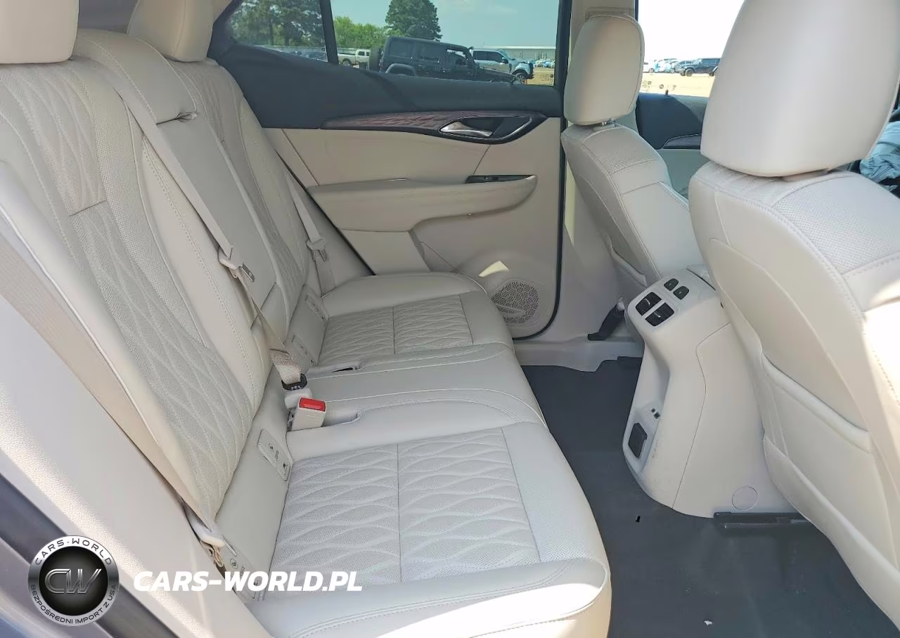 2022 Buick Envision Avenir VIN:LRBFZRR42ND052996 - 10