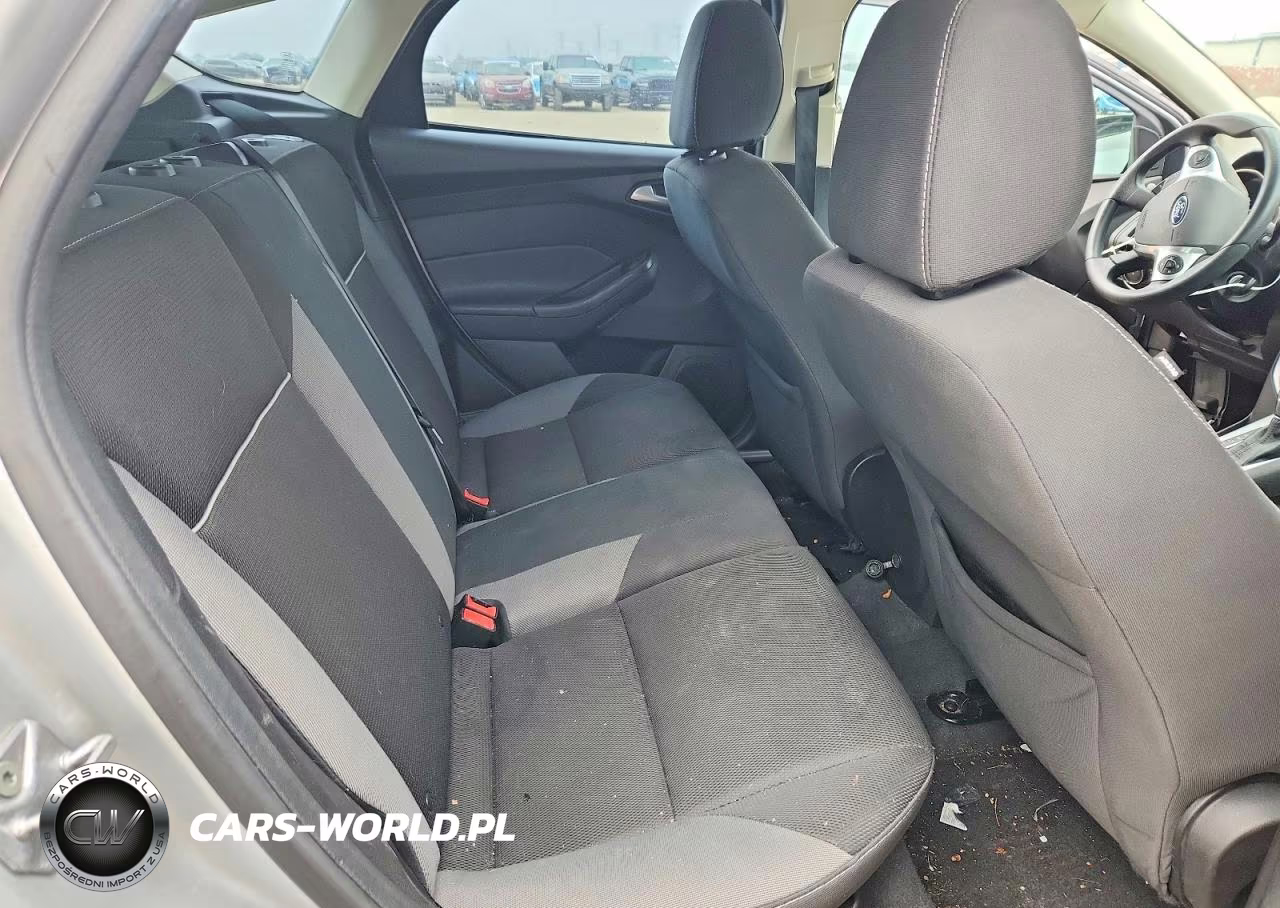 2014 Ford Focus Se VIN:1FADP3K28EL229440 - 10