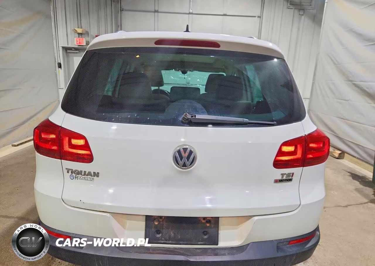 2017 Volkswagen Tiguan Wolfsburg VIN:WVGSV7AX0HK012479 - 6