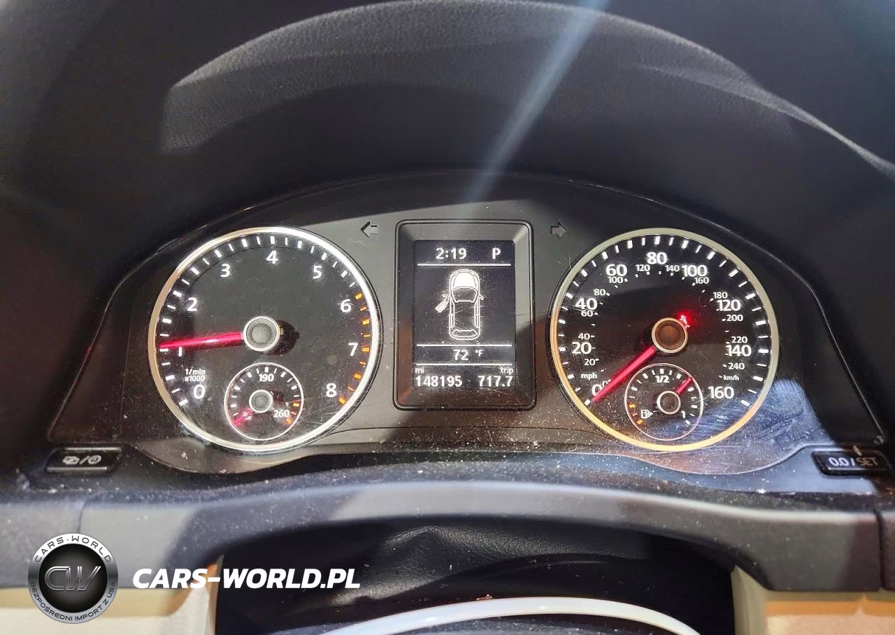 2017 Volkswagen Tiguan Wolfsburg VIN:WVGSV7AX0HK012479 - 9
