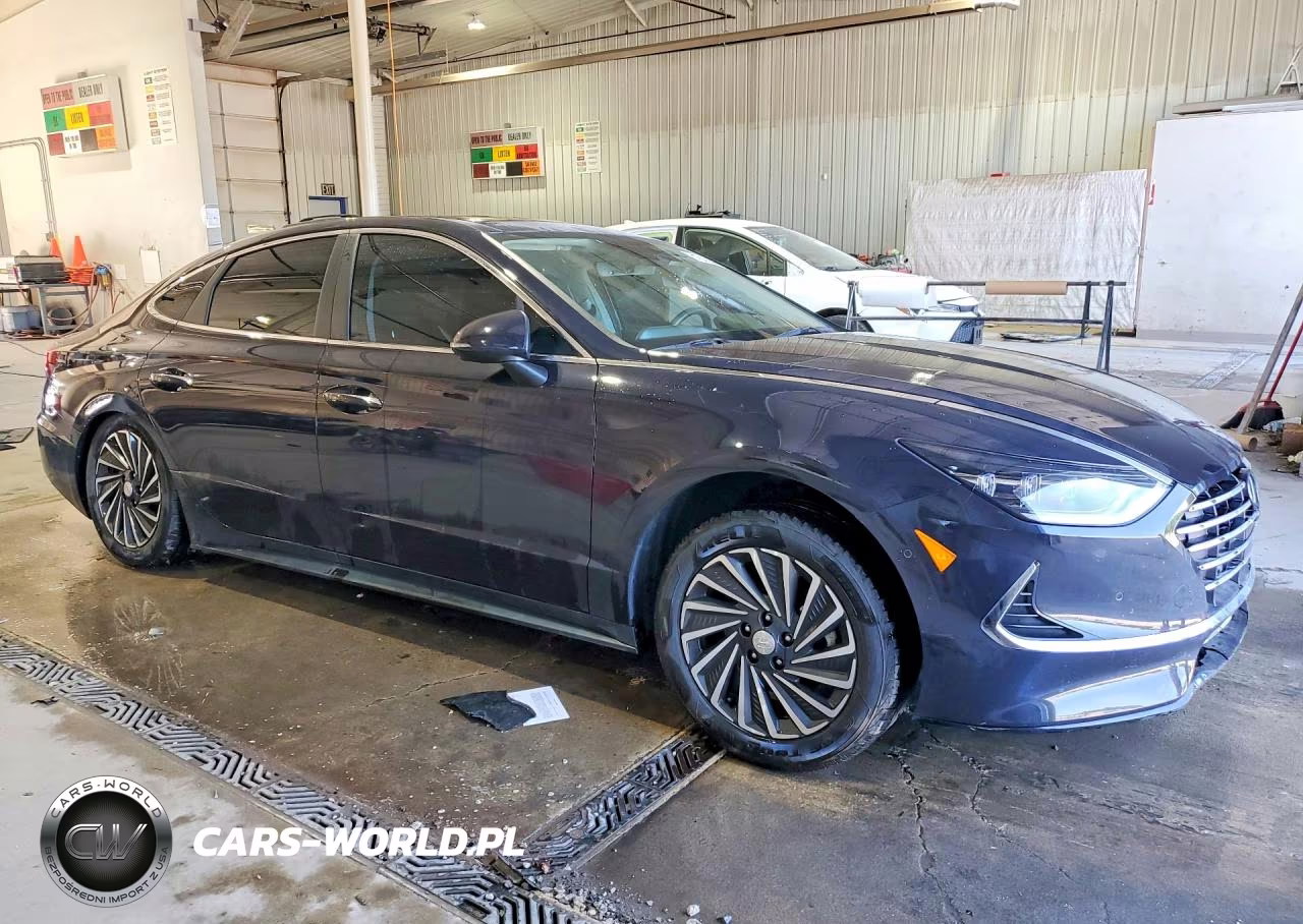 2023 Hyundai Sonata Hybrid Limited VIN:KMHL54JJ8PA064543 - 4
