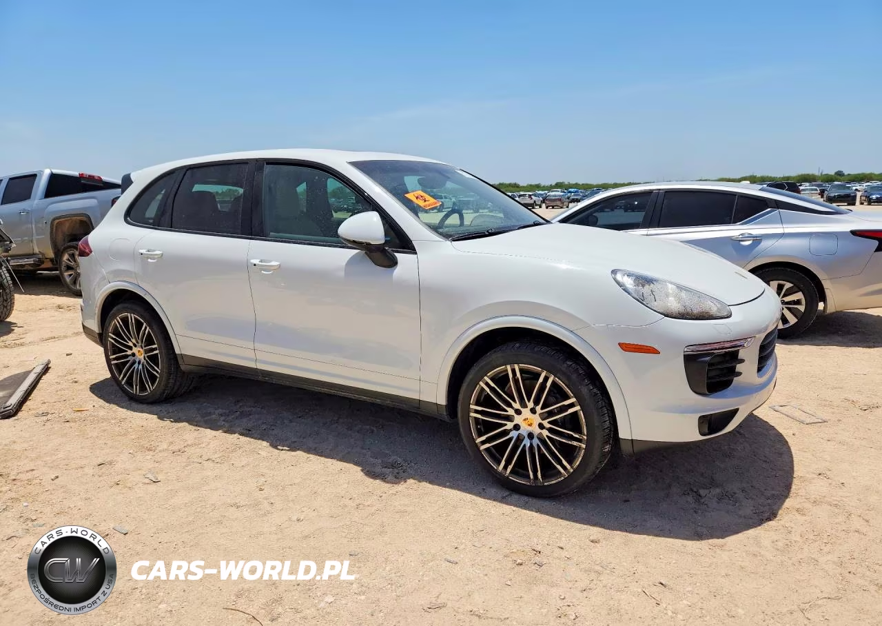 2017 Porsche Cayenne VIN:WP1AA2A23HKA82320 - 4