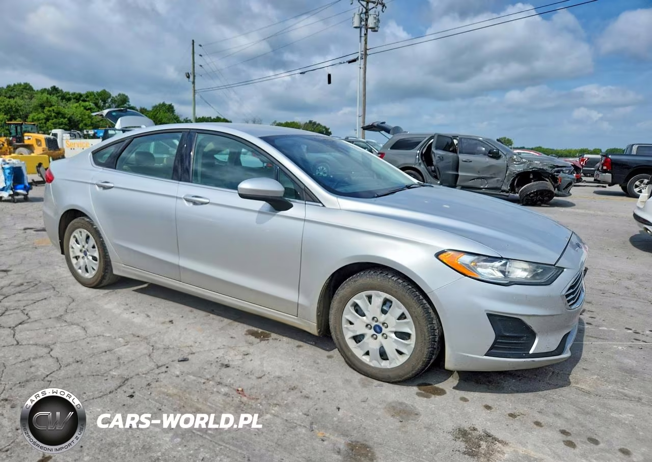 2019 Ford Fusion S VIN:3FA6P0G79KR102060 - 4