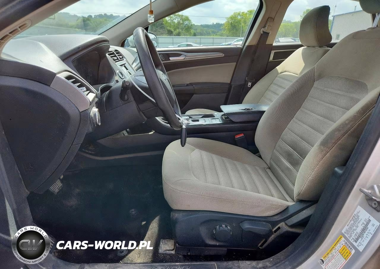 2019 Ford Fusion S VIN:3FA6P0G79KR102060 - 7