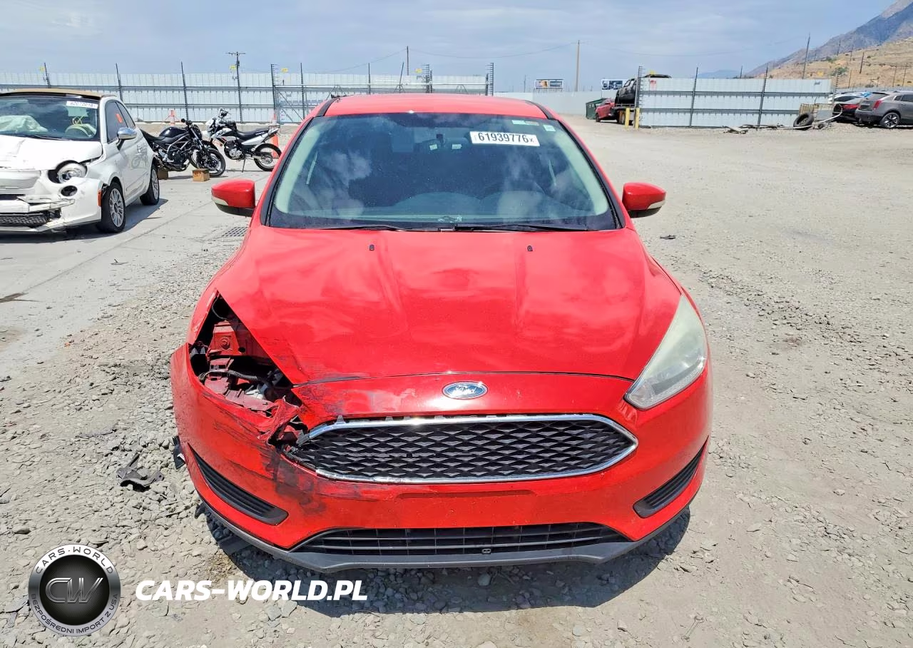 2015 Ford Focus Se VIN:1FADP3F22FL281139 - 5