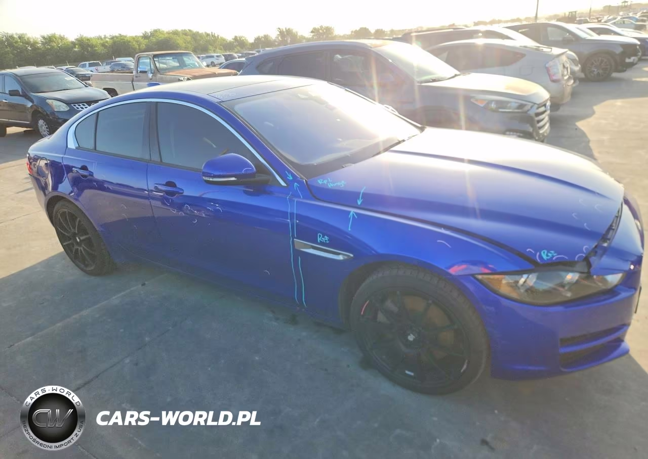 2017 Jaguar Xe Premium VIN:SAJAJ4BV3HA974208 - 4