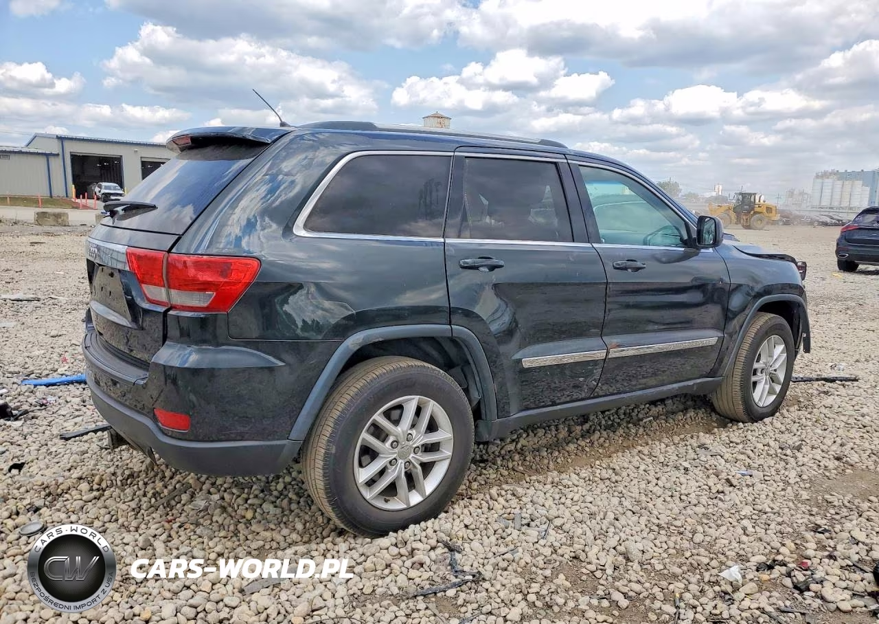 2012 Jeep Grand Cherokee Laredo VIN:1C4RJFAG6CC304116 - 3