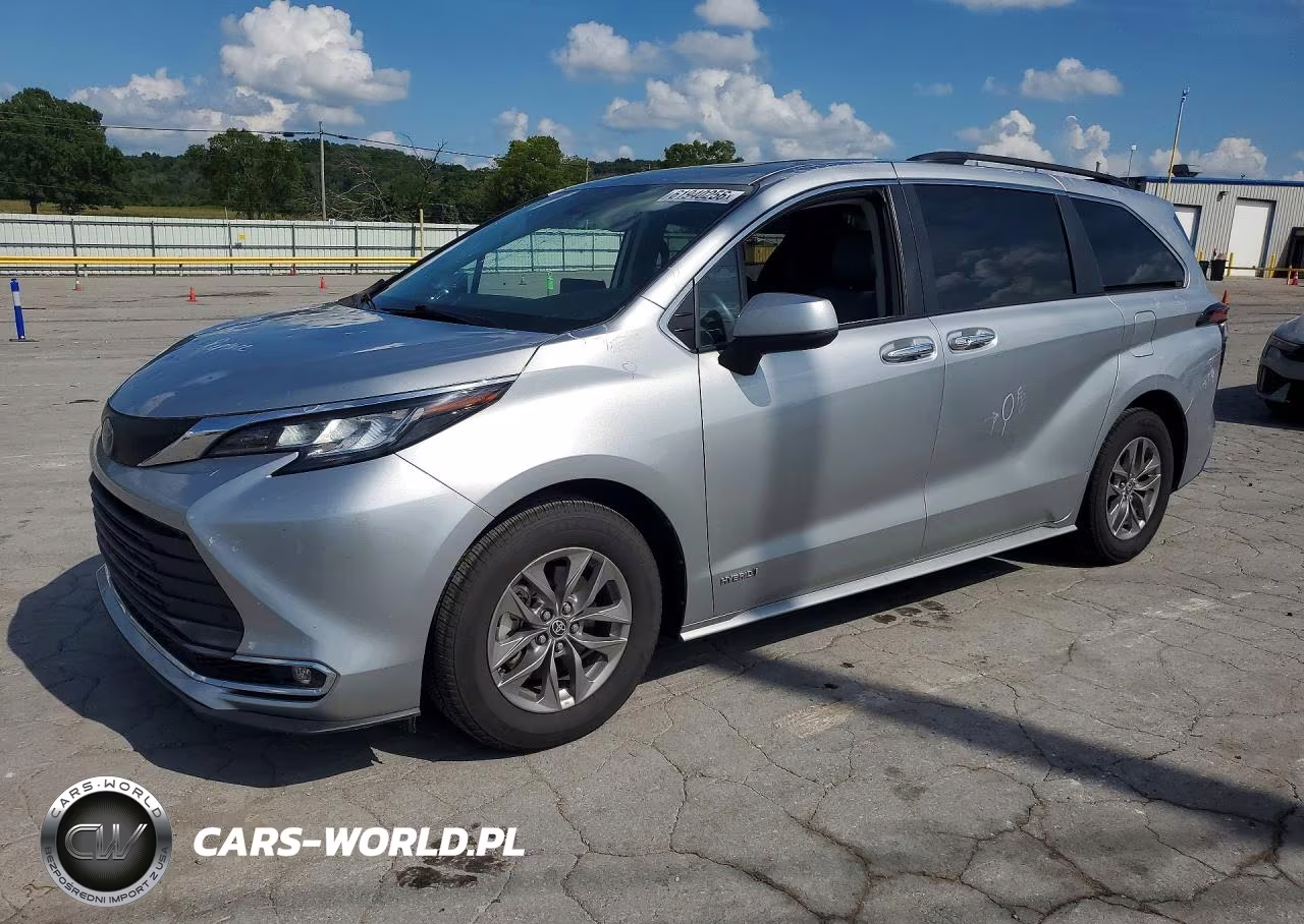 2021 Toyota Sienna Xle