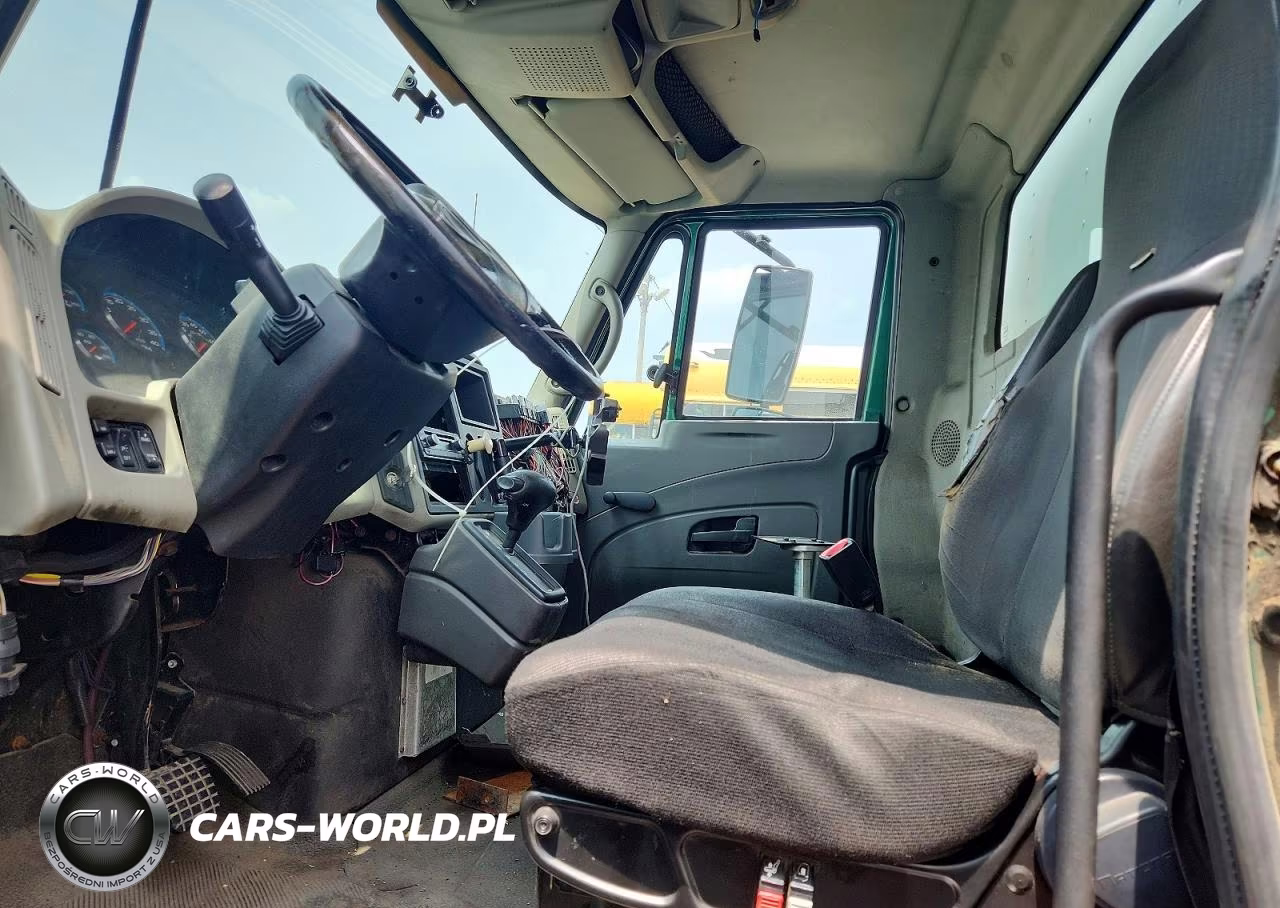 2009 International 4300 Box Truck VIN:1HTMMAALX9H046599 - 7