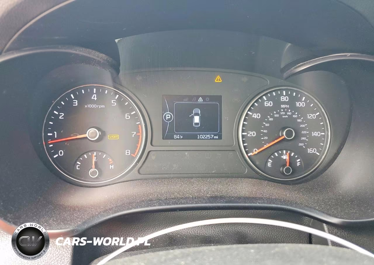 2018 Kia Optima Lx VIN:5XXGT4L34JG267113 - 9