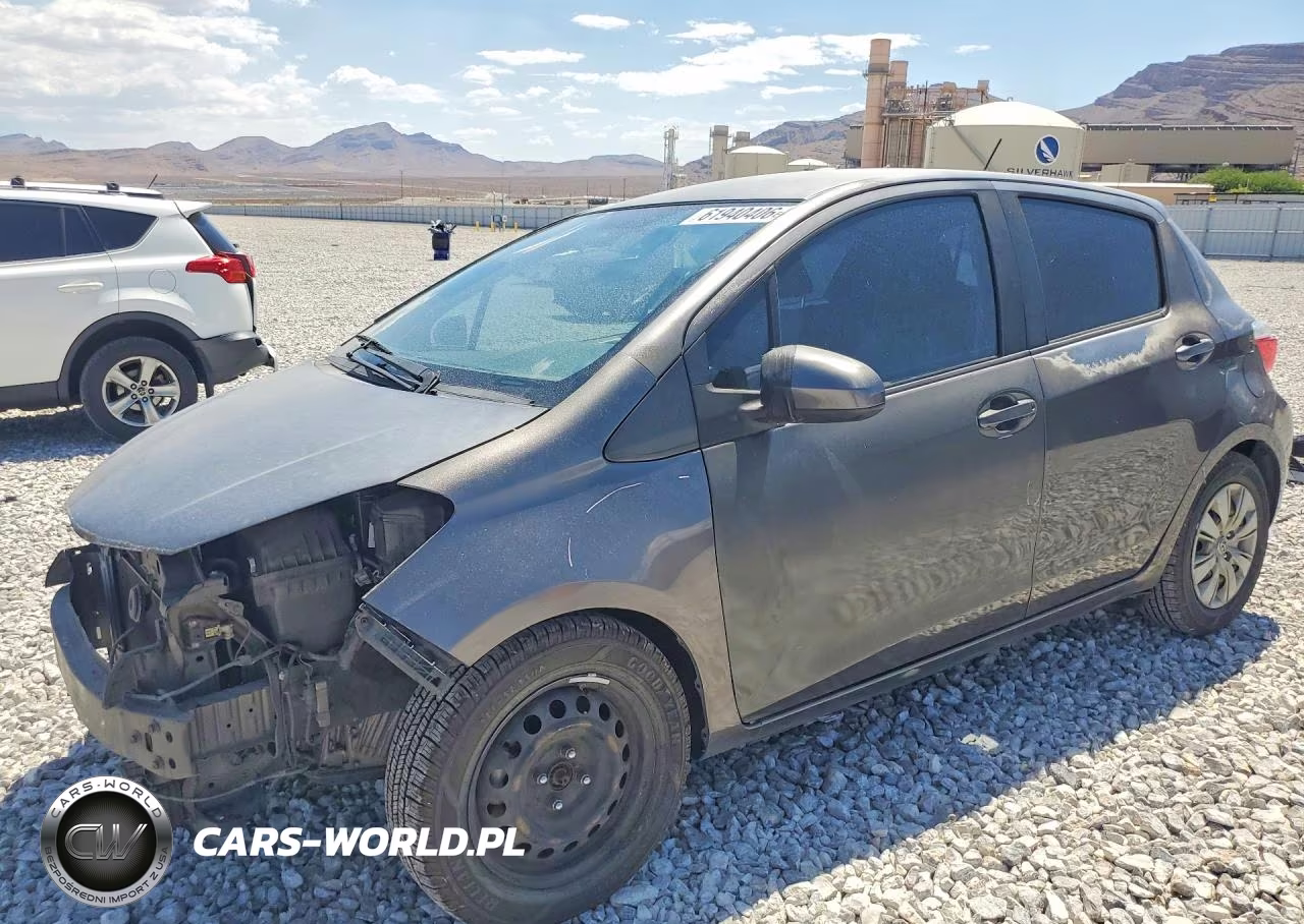 2012 Toyota Yaris 5-Door Le