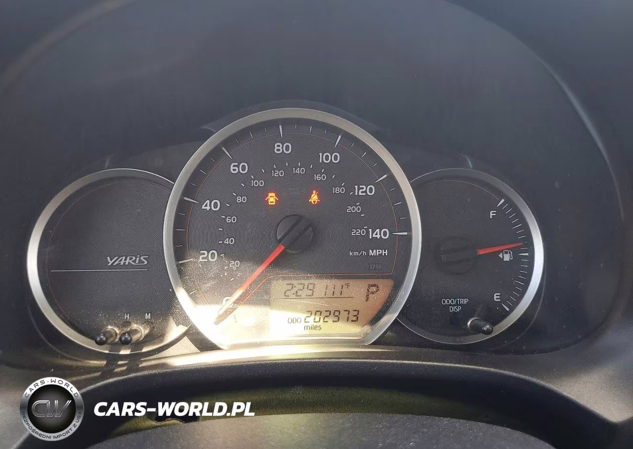 2012 Toyota Yaris 5-Door Le VIN:JTDKTUD39CD518794 - 9