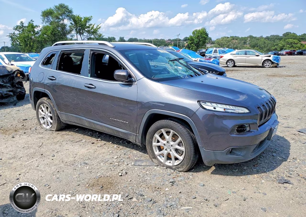 2015 Jeep Cherokee Latitude VIN:1C4PJLCB9FW791502 - 4