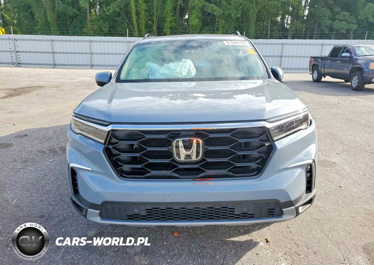 2023 Honda Pilot Touring VIN:5FNYG1H77PB005438 - 5