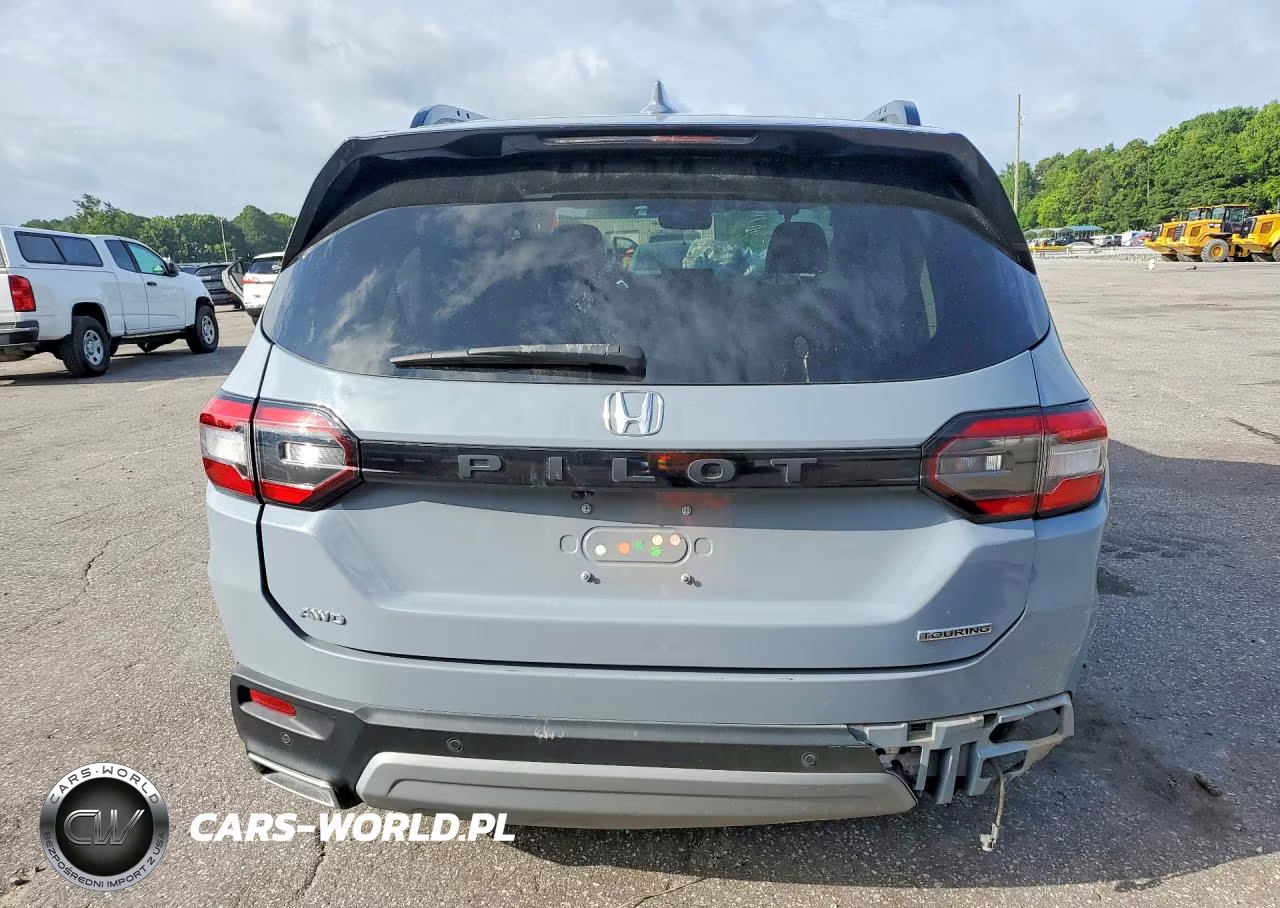 2023 Honda Pilot Touring VIN:5FNYG1H77PB005438 - 6