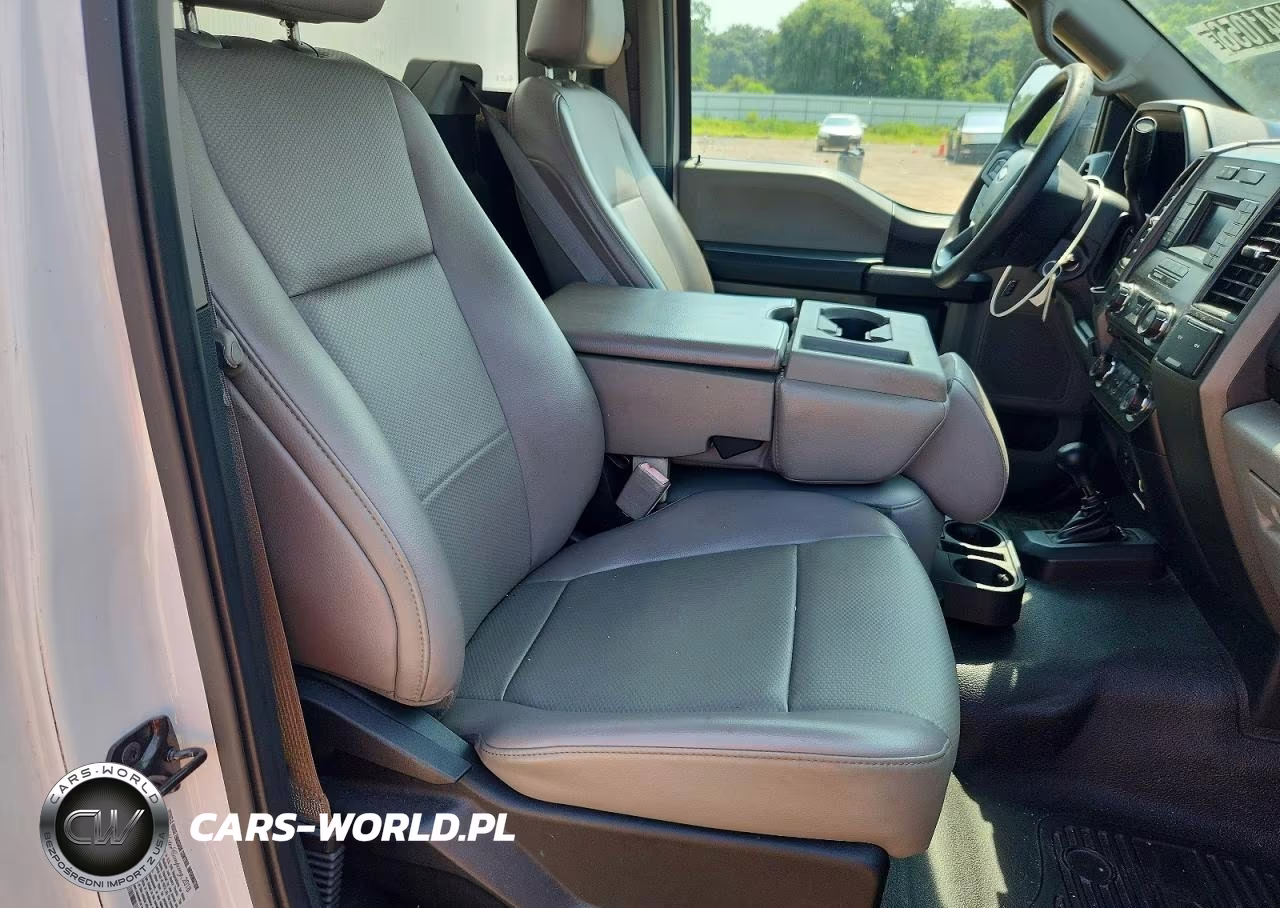 2018 Ford F550 Super Duty VIN:1FDUF5HT7JEB41949 - 10