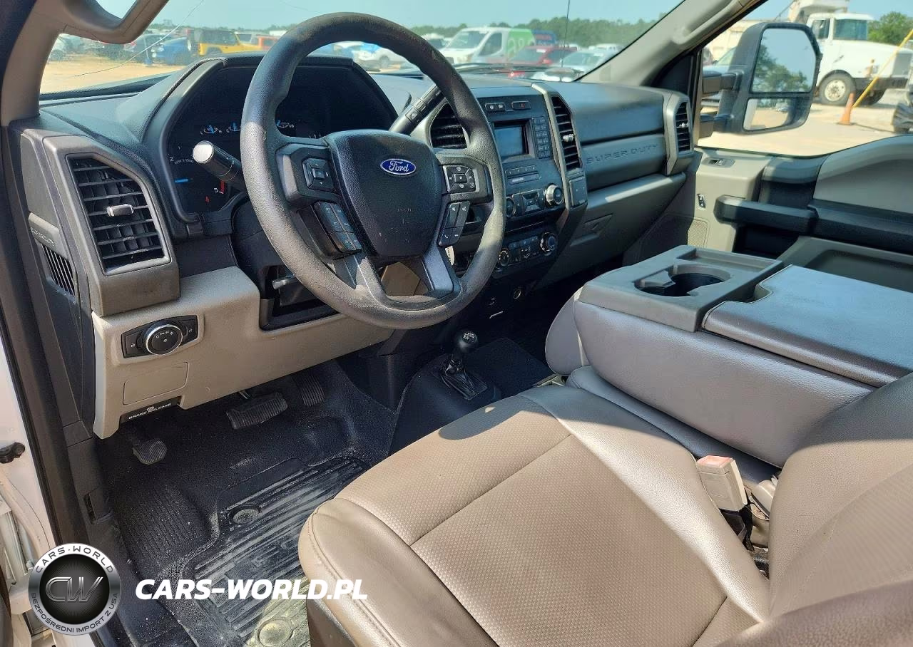 2018 Ford F550 Super Duty VIN:1FDUF5HT7JEB41949 - 8