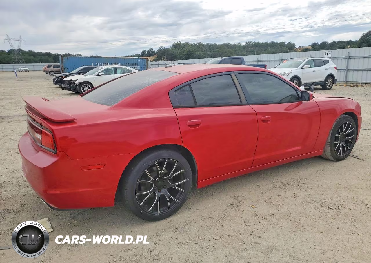 2013 Dodge Charger Sxt VIN:2C3CDXHG3DH546275 - 3