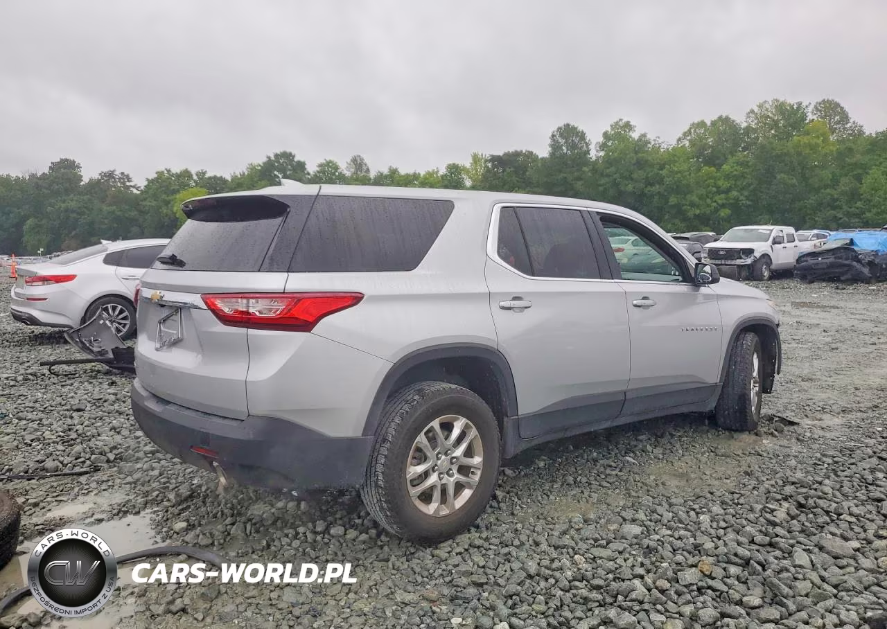 2021 Chevrolet Traverse Ls VIN:1GNERFKW4MJ151088 - 3