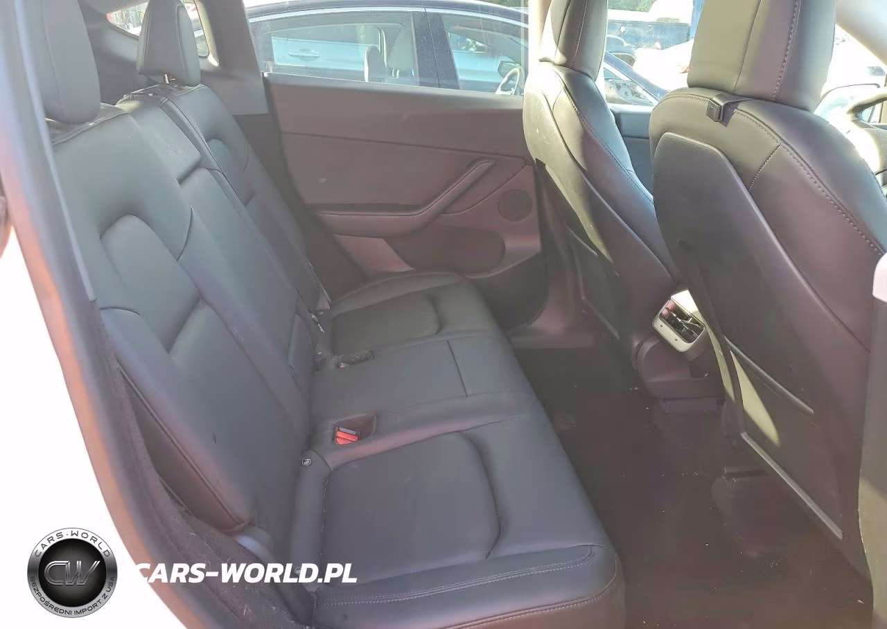 2021 Tesla Model Y VIN:5YJYGDEE6MF114845 - 10