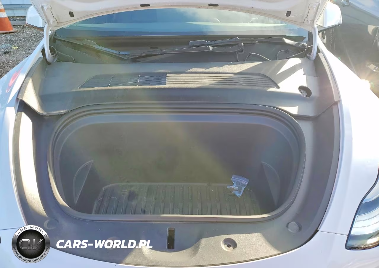 2021 Tesla Model Y VIN:5YJYGDEE6MF114845 - 11