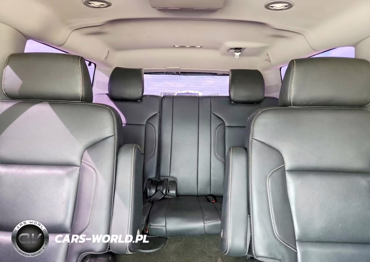 2018 Chevrolet Suburban C1500 Premier VIN:1GNSCJKC7JR188985 - 10