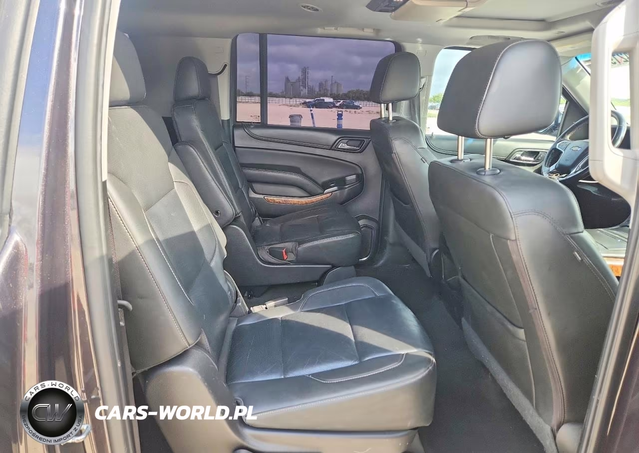 2018 Chevrolet Suburban C1500 Premier VIN:1GNSCJKC7JR188985 - 11