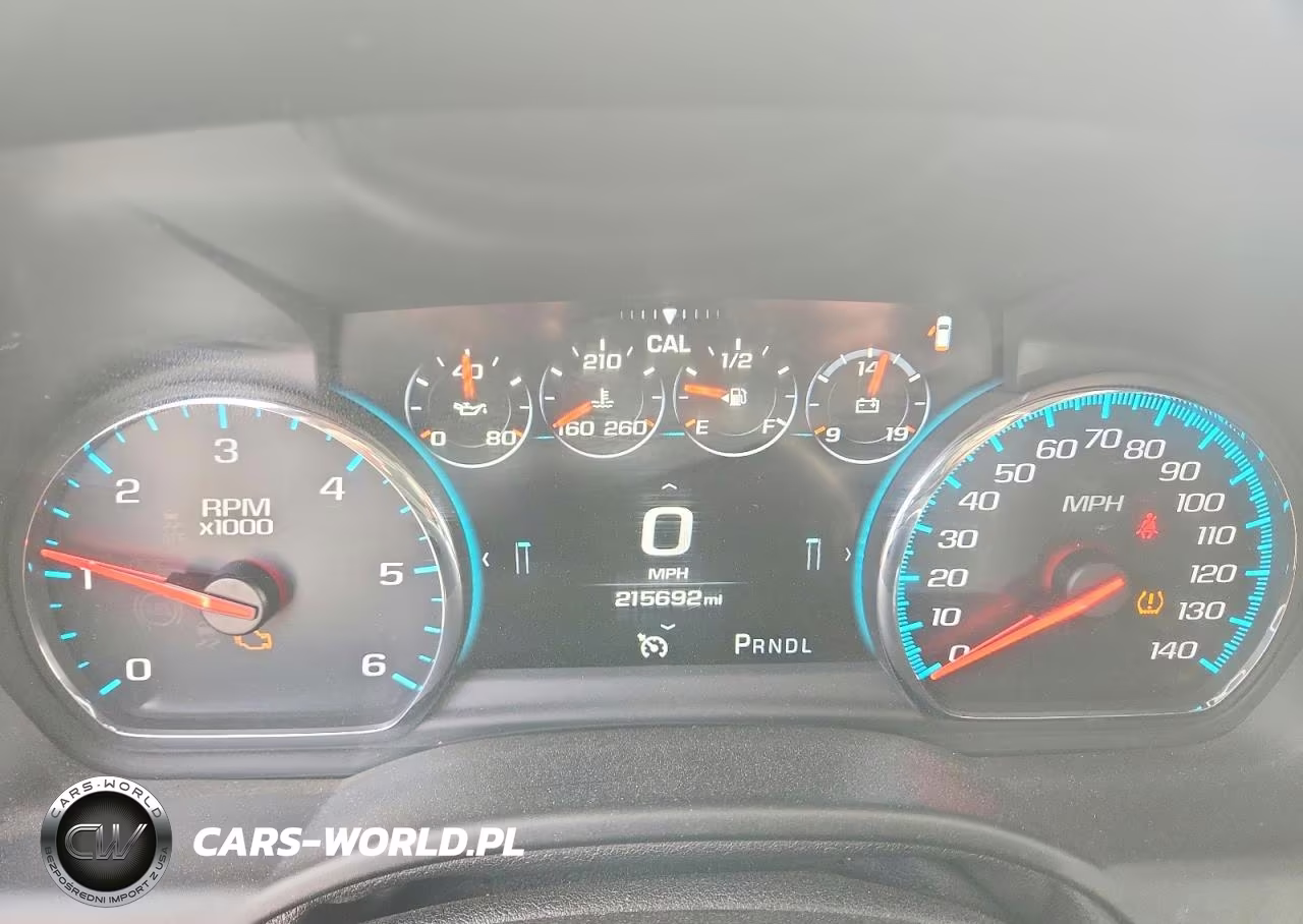 2018 Chevrolet Suburban C1500 Premier VIN:1GNSCJKC7JR188985 - 9