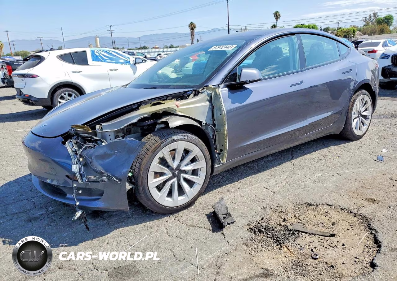 2023 Tesla Model 3 – zdjęcie 1 z 12