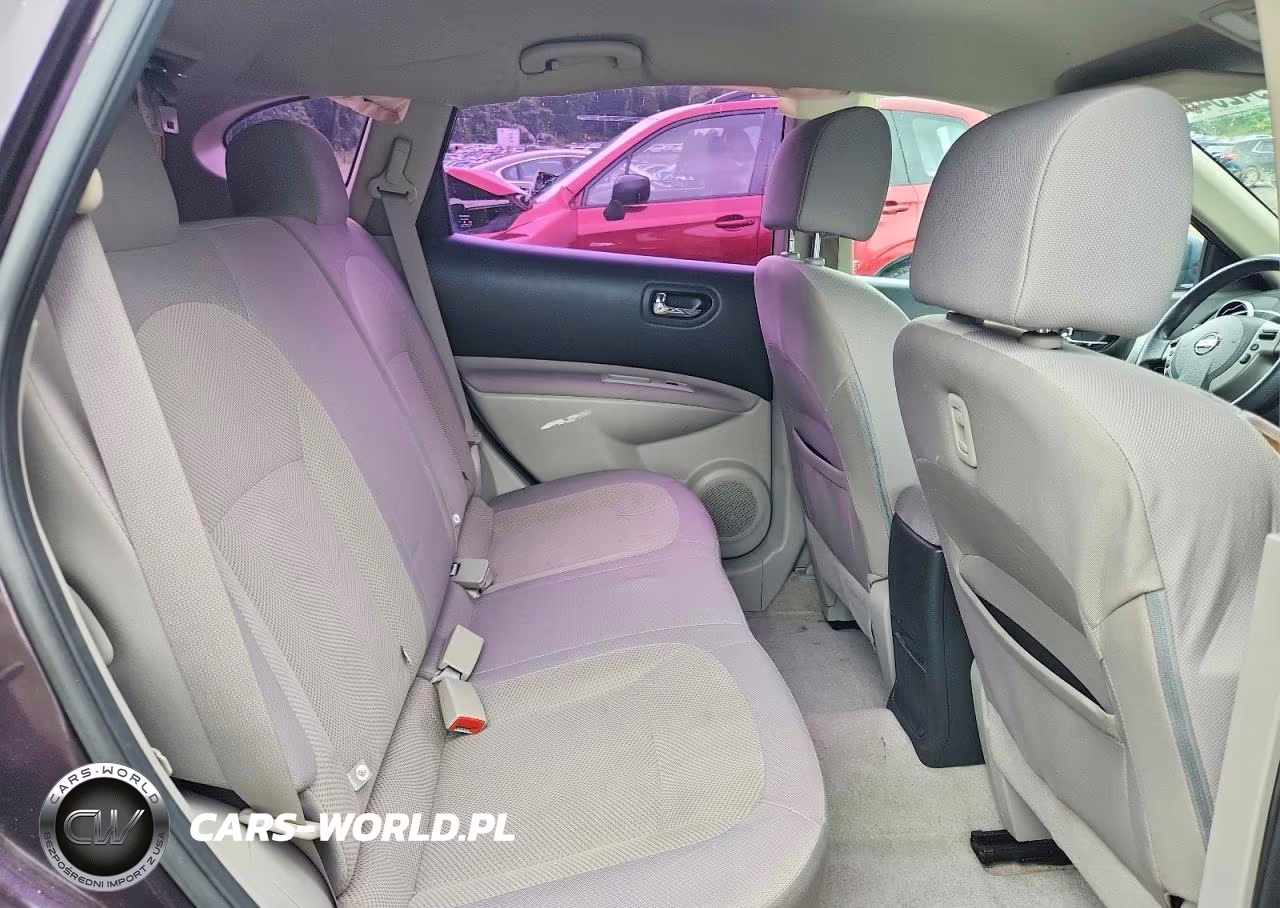 2015 Nissan Rogue Select S VIN:JN8AS5MV7FW261539 - 10