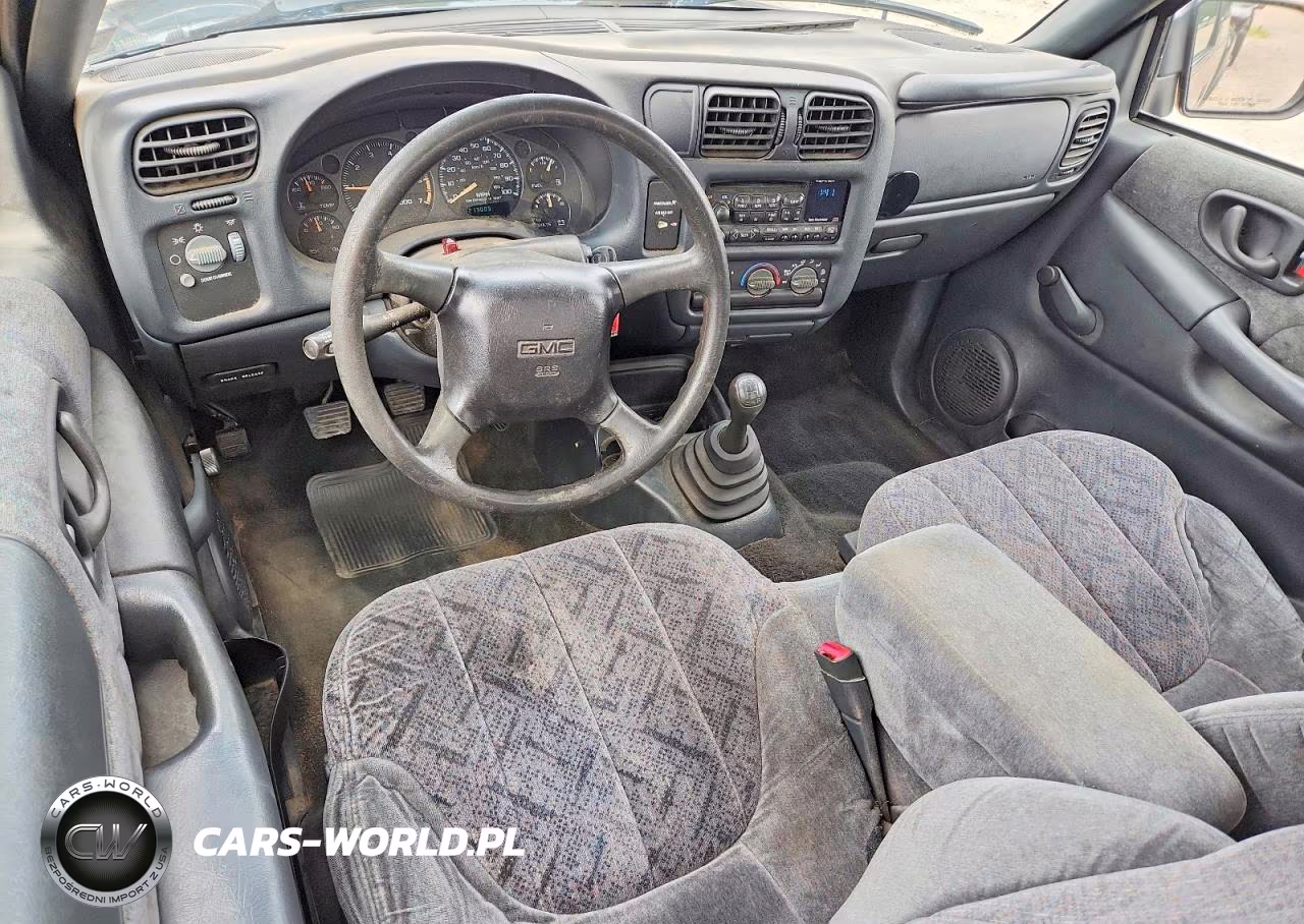 2001 GMC Sonoma VIN:1GTCS195618242399 - 8
