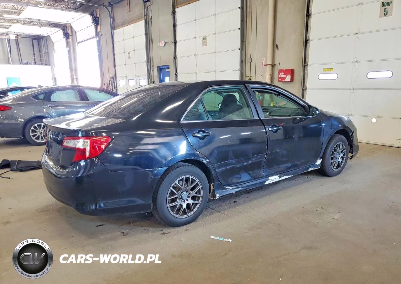 2014 Toyota Camry L VIN:4T1BF1FK1EU850057 - 3
