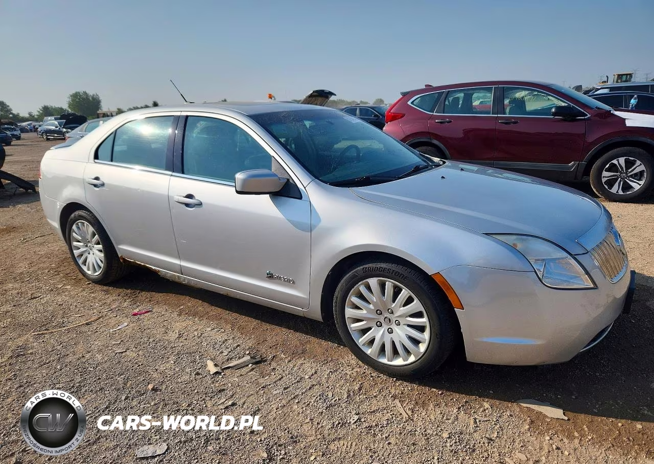 2010 Mercury Milan Hybrid VIN:3MEDM0L33AR601821 - 4