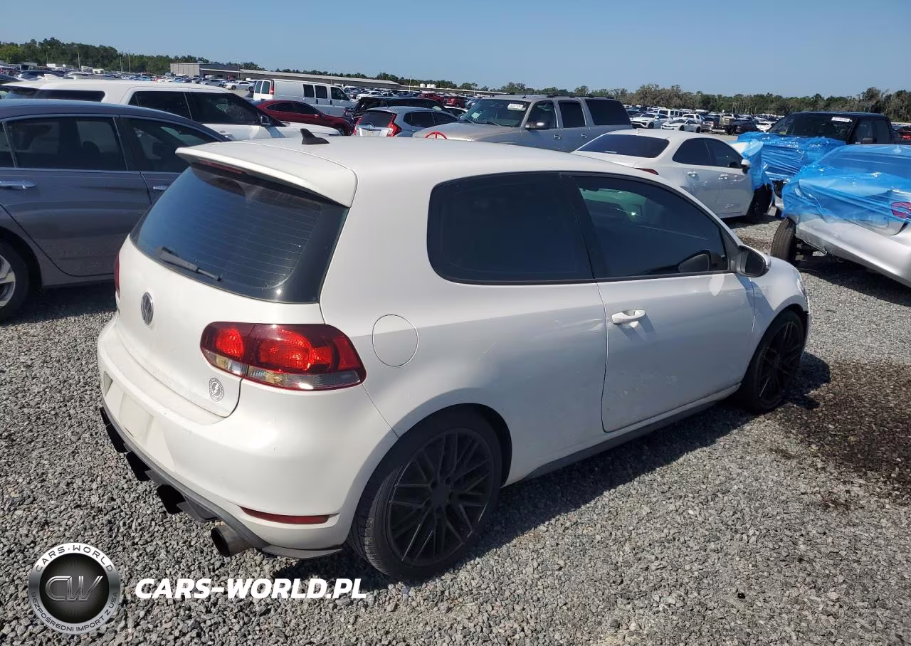 2010 Volkswagen Gti VIN:WVWED7AJ5AW326174 - 3