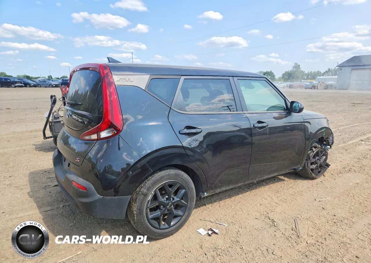 2021 Kia Soul S VIN:KNDJ23AU3M7124858 - 3