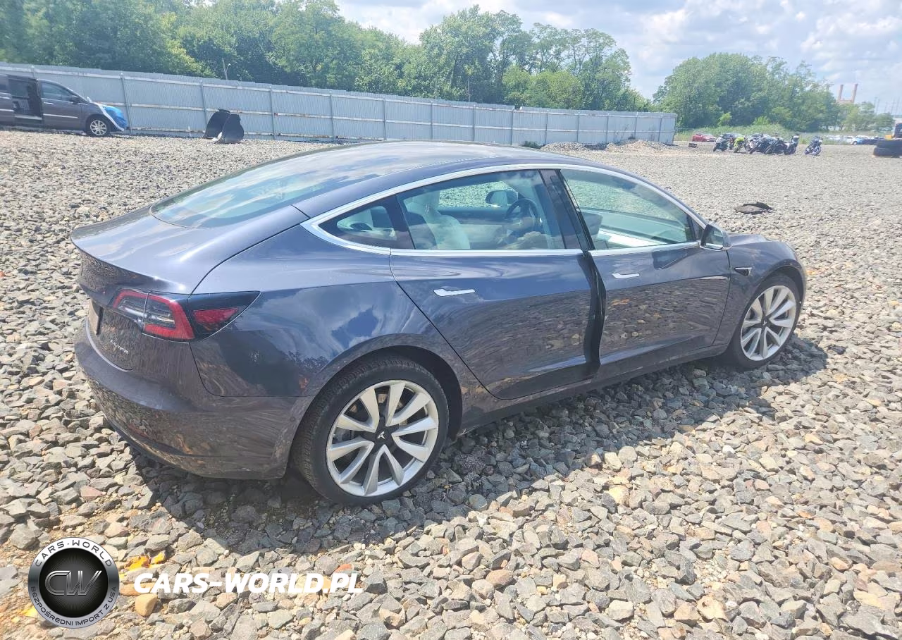 2020 Tesla Model 3 VIN:5YJ3E1EB5LF791467 - 3