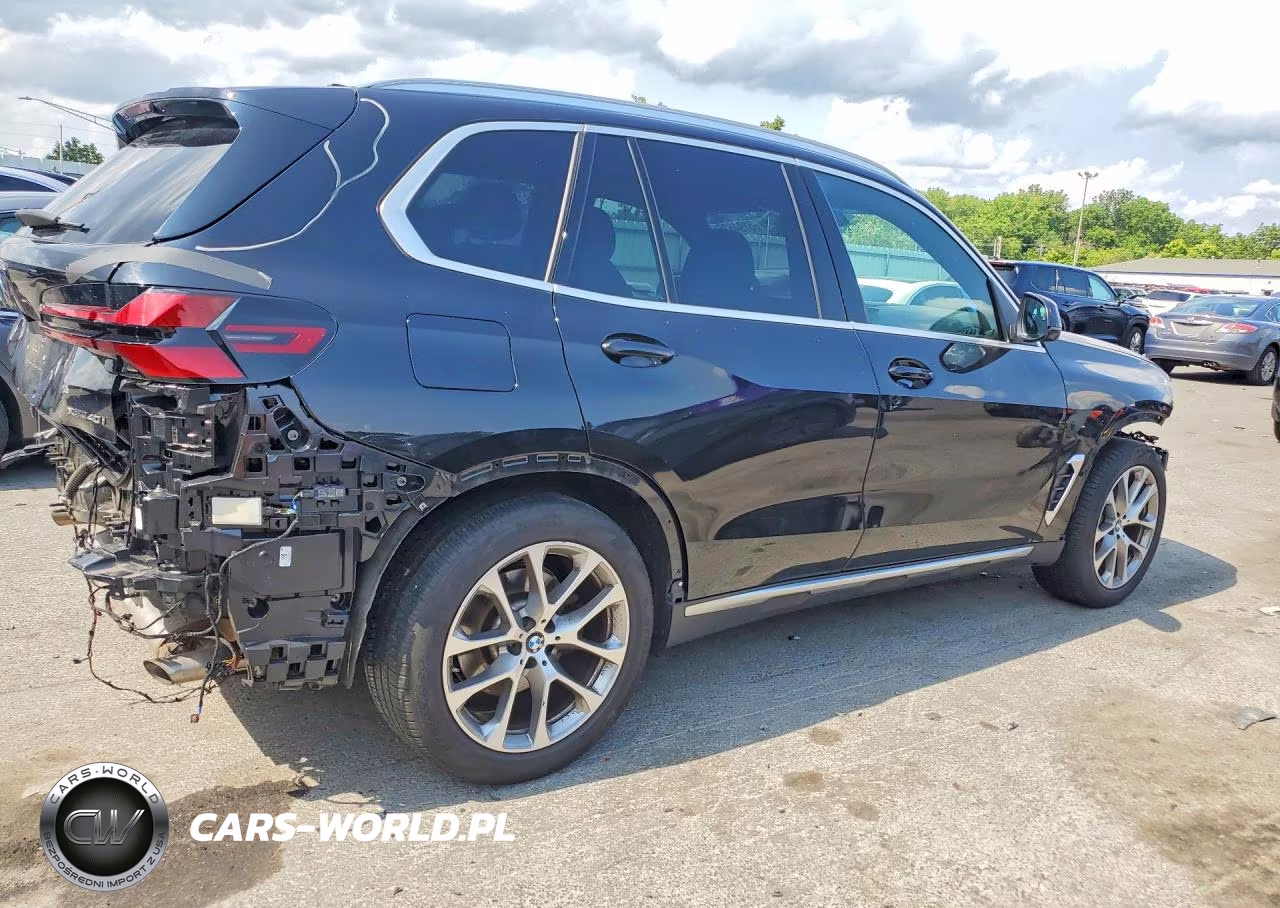 2025 BMW X5 xDrive40I VIN:5UX23EU07S9W27833 - 3