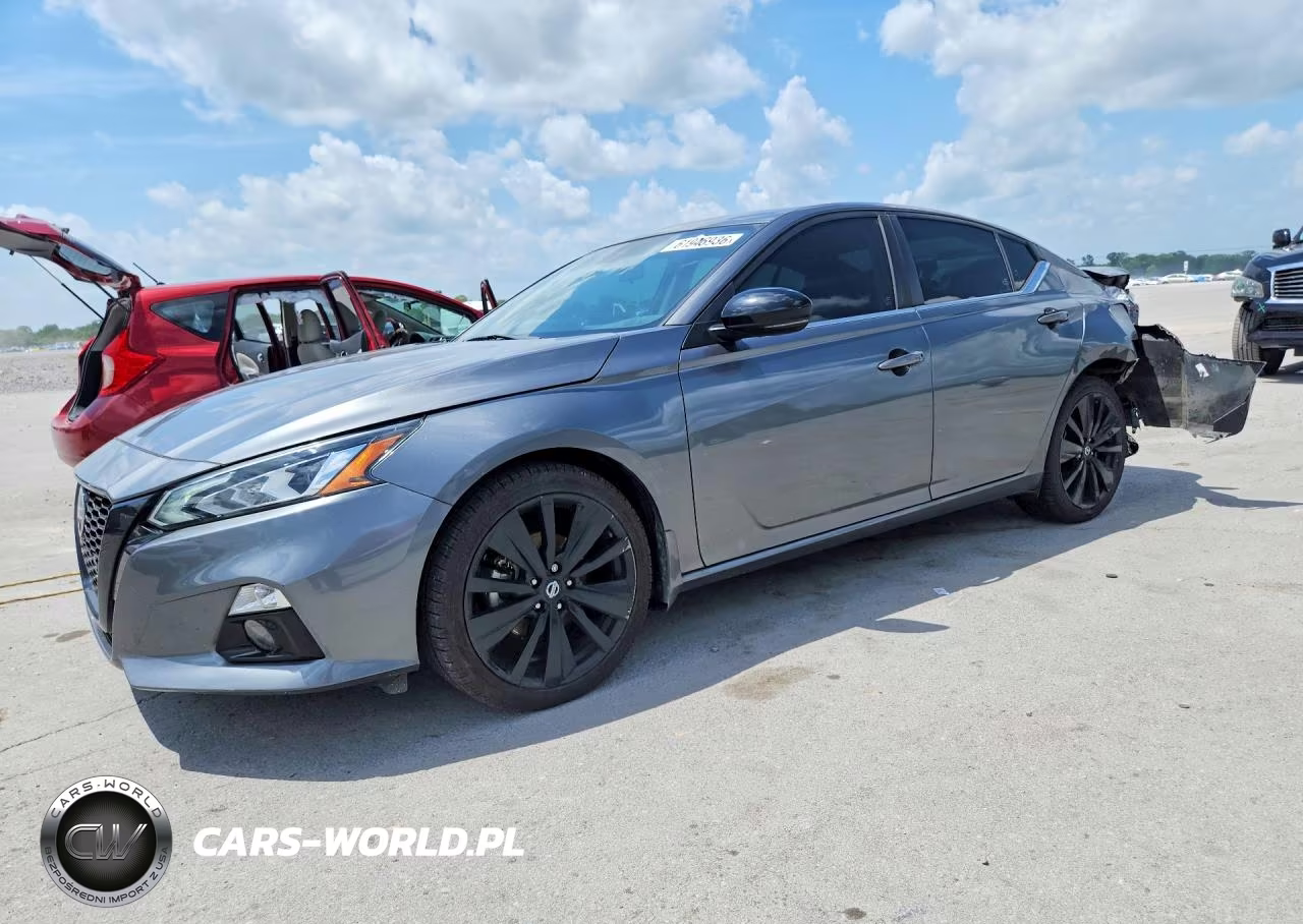 2022 Nissan Altima Sr – zdjęcie 1 z 12