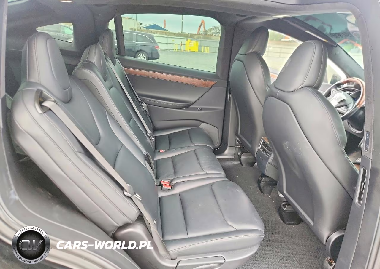 2020 Tesla Model X VIN:5YJXCDE24LF298677 - 10