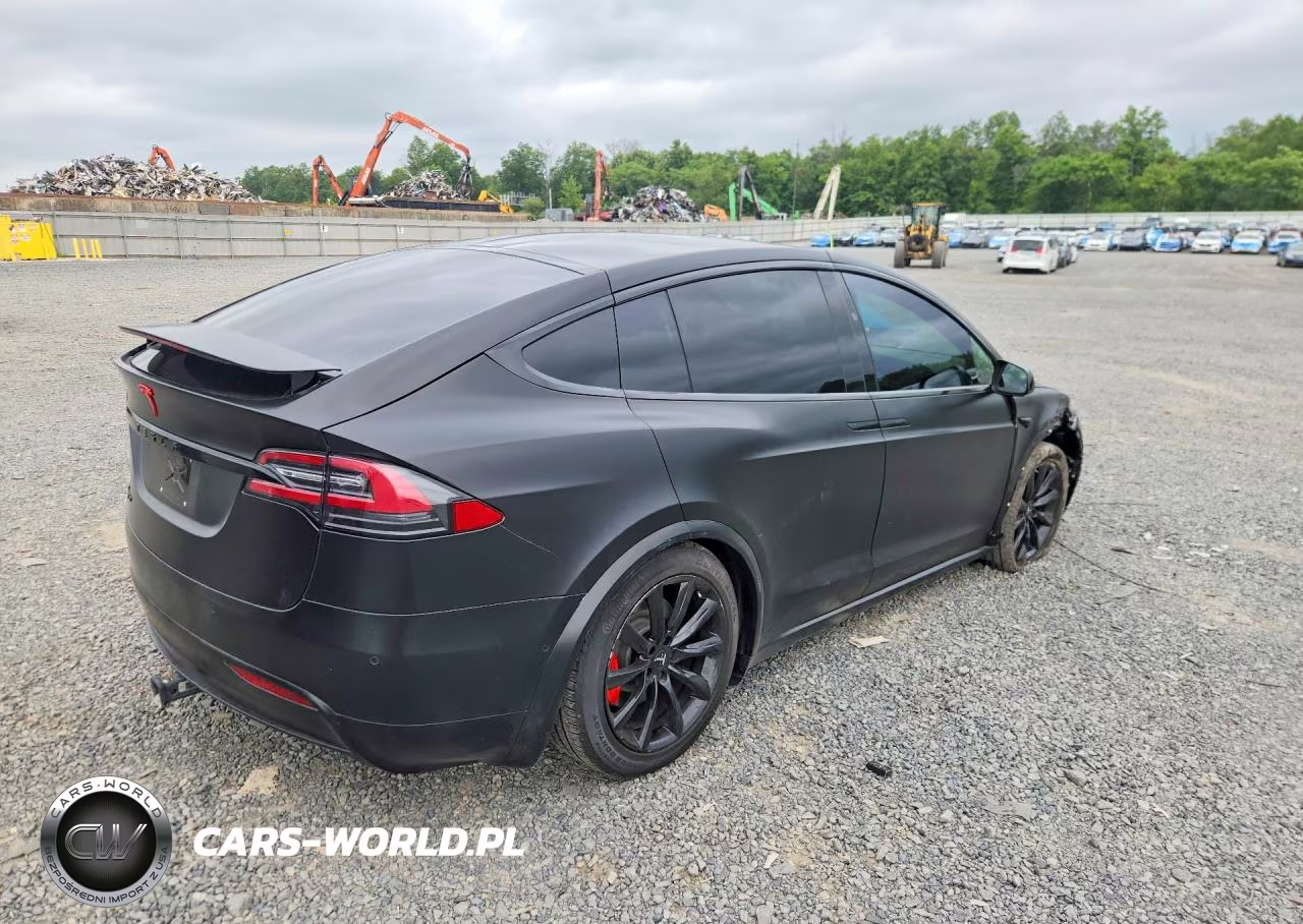 2020 Tesla Model X VIN:5YJXCDE24LF298677 - 3