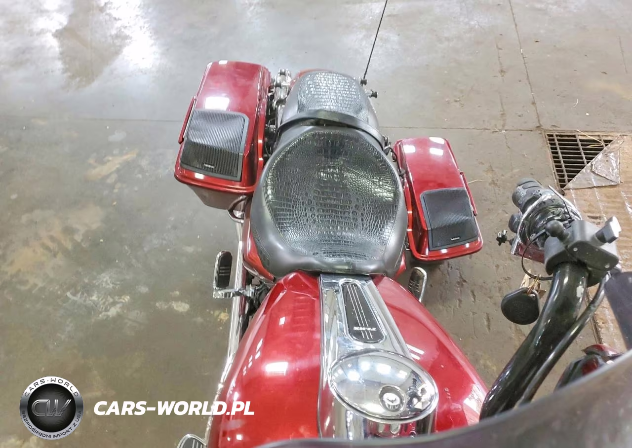 2010 Harley-Davidson Flhx VIN:1HD1KB416AB610552 - 5