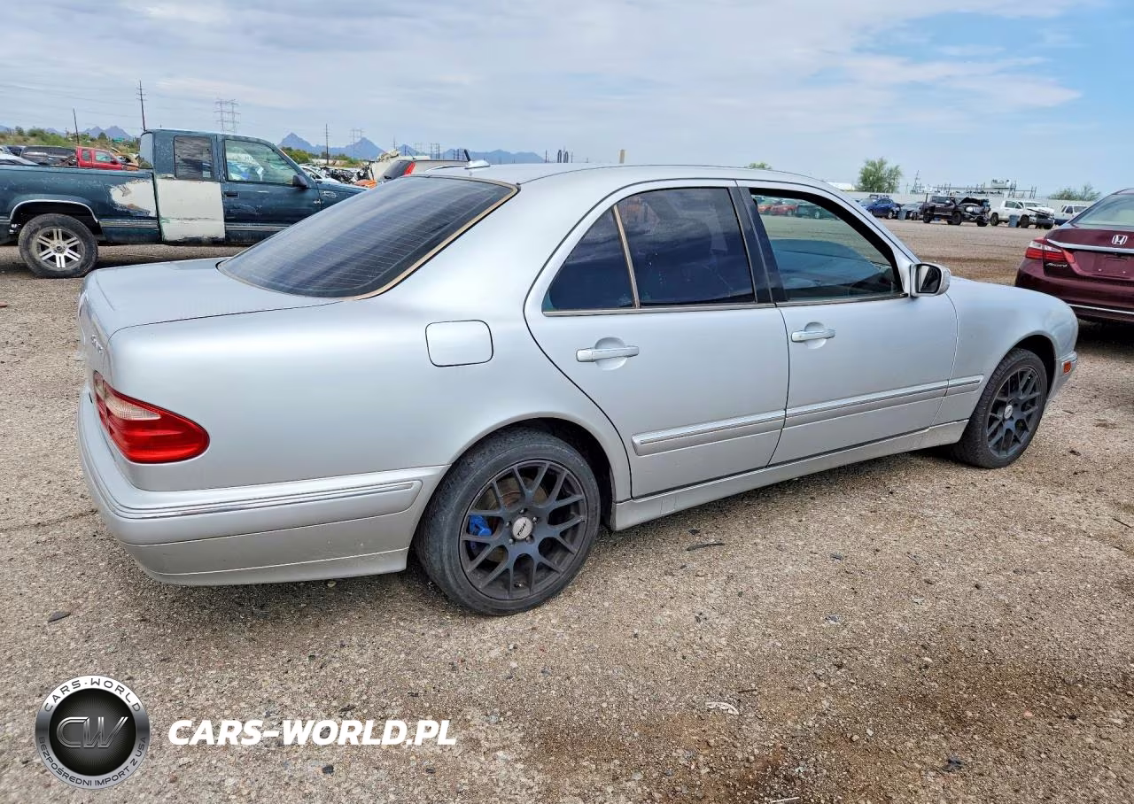 2000 Mercedes-Benz E 430 VIN:WDBJF83J6YX034323 - 3