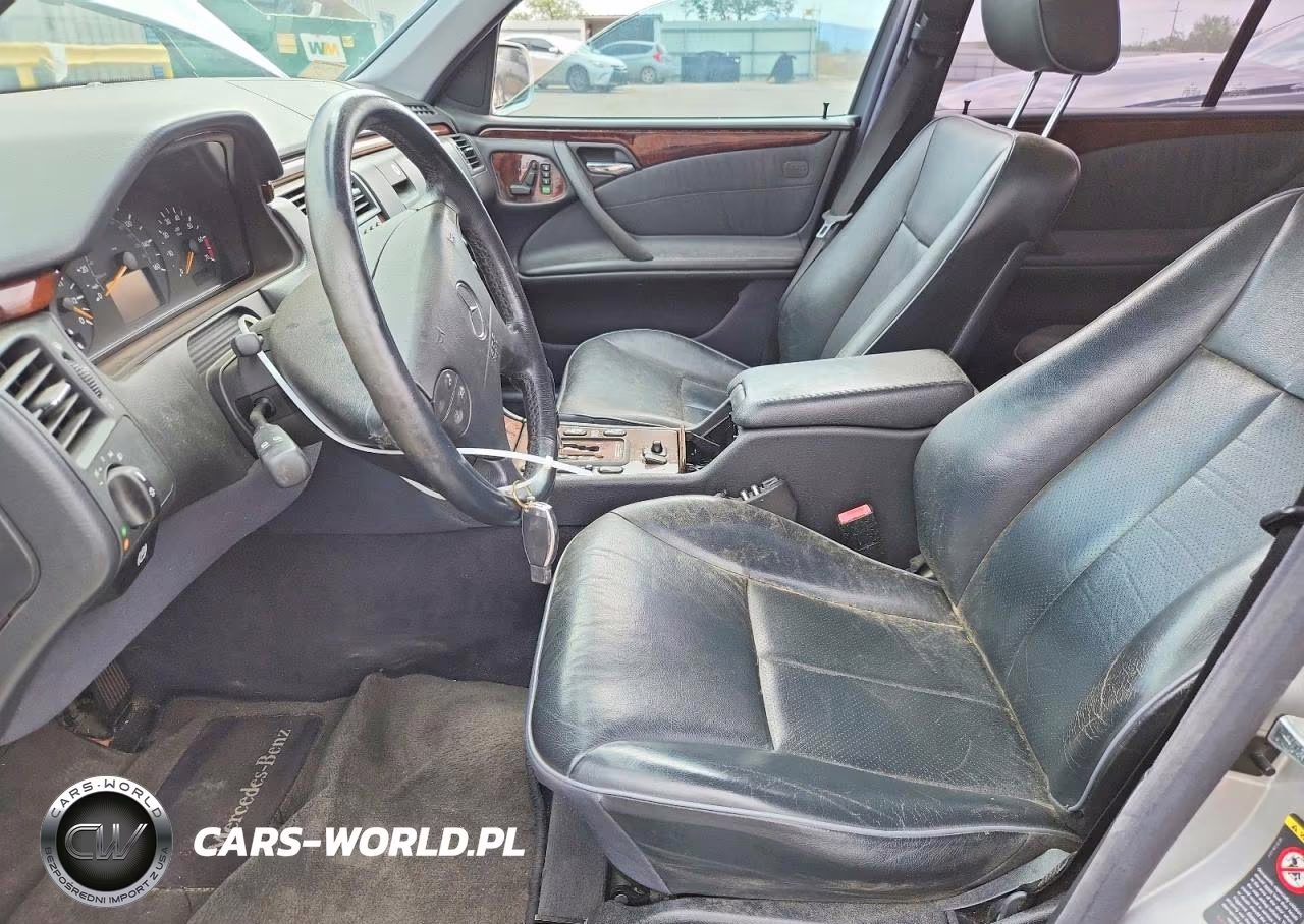 2000 Mercedes-Benz E 430 VIN:WDBJF83J6YX034323 - 7
