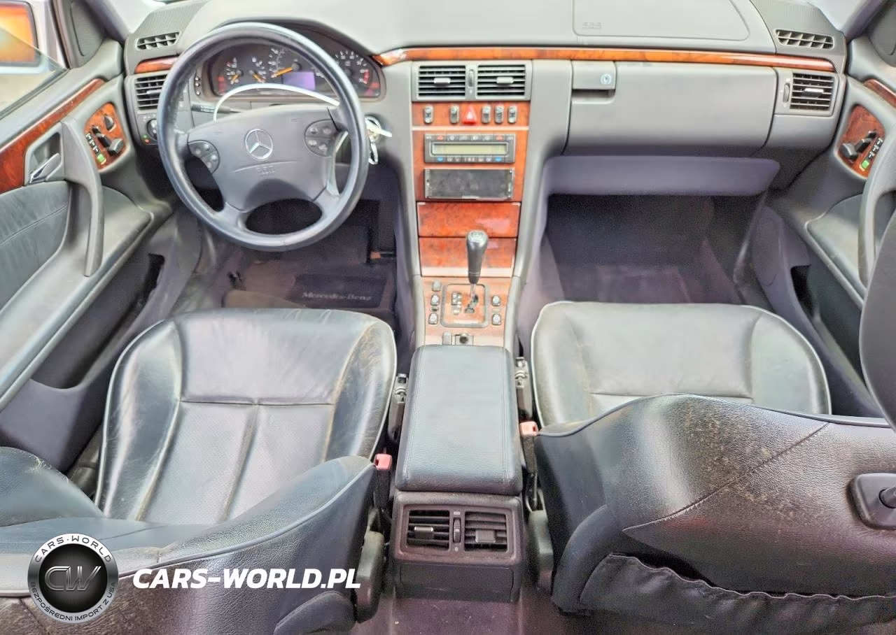 2000 Mercedes-Benz E 430 VIN:WDBJF83J6YX034323 - 8